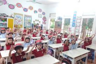 NIỀM VUI CỦA CÁC EM HỌC SINH LỚP 1