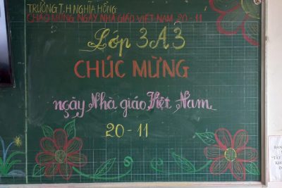 MỘT CHỮ CŨNG LÀ THẦY, NỬA CHỮ CŨNG LÀ THẦY